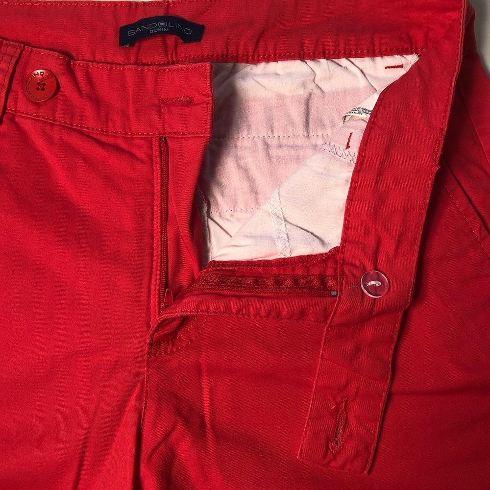 Red “Bandolino” Shorts - Picture 5 of 5